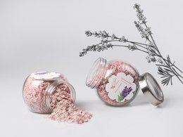 Naturlige sæbeflager med lavendel æterisk olie