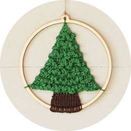 Consiglio per le vacanze di Natale! - Kit fai da te all'uncinetto Albero di Natale in palla di legno