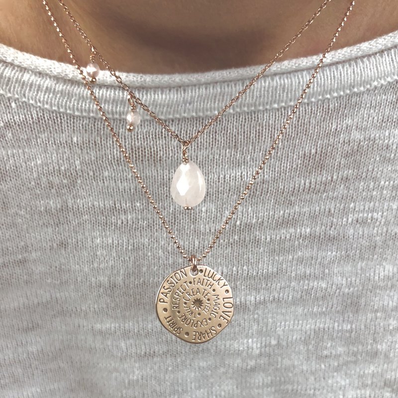 Necklace flying rose quartz
