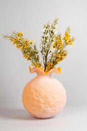 Koralvase (håndlavet uigennemsigtigt farvet glas)