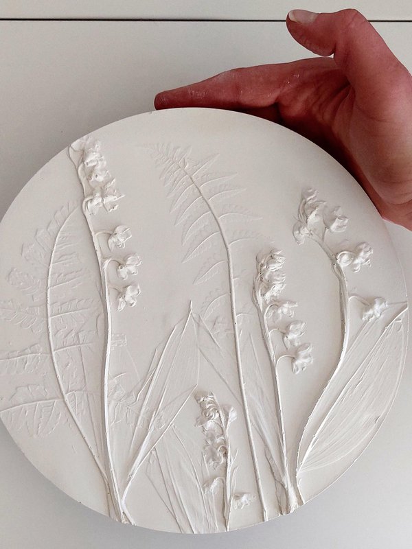 Wall object, wall decor, round picture, relief picture, white, plaster, 22cm