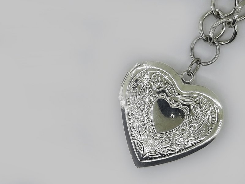 %23112 Collar vintage de perlas con medallón y piedra preciosa labradorita