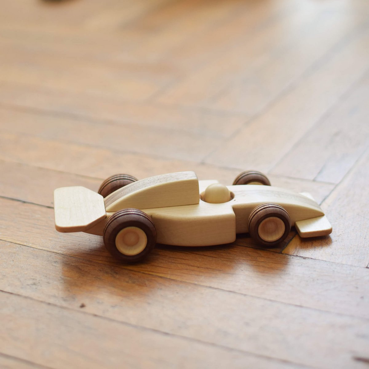 Wooden car F1 McLaren