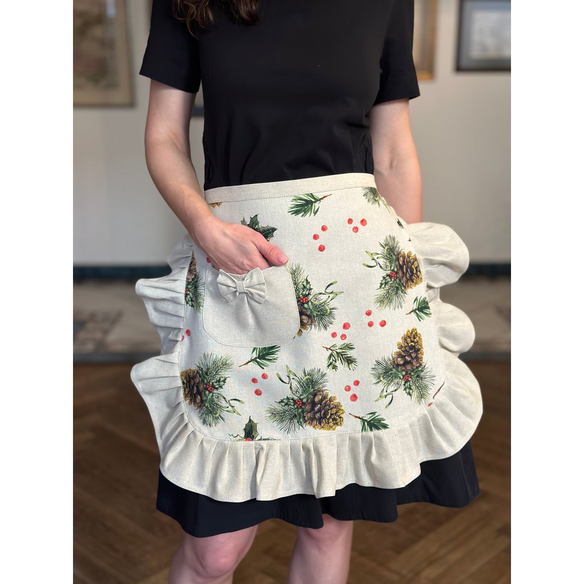 Christmas Ladies Half Apron with beige frill | Golden Pine