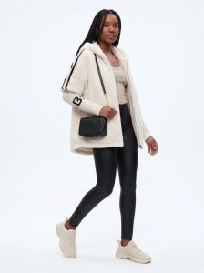 Elevated Jacket – mit mattem Finish für eine auffällige Silhouette