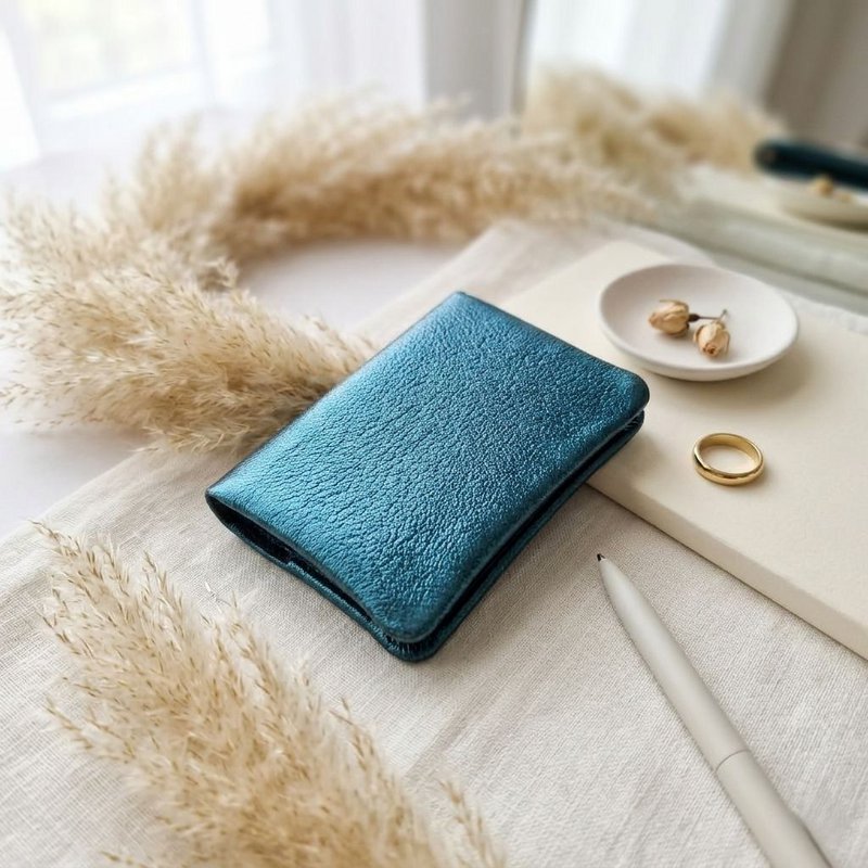 Cartera mini metalizada verde azulado