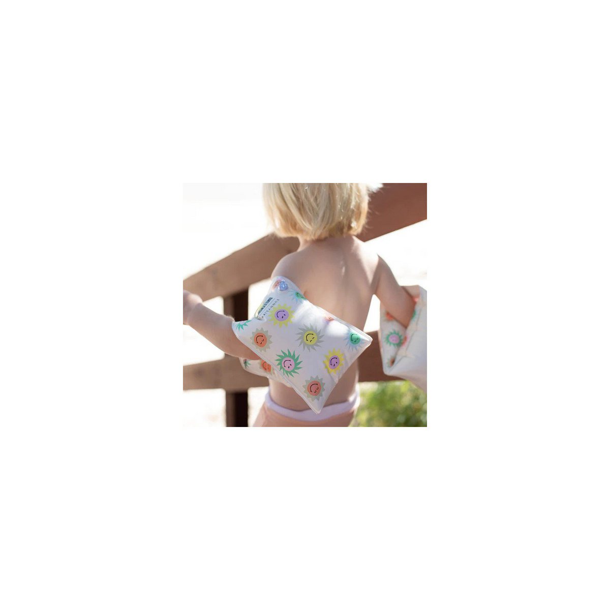 Sunnylife 'Smiley World Sol' arm warmers