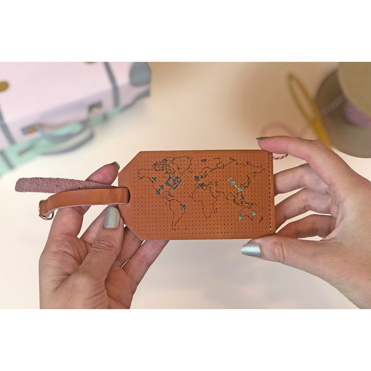 Étiquette à Bagage Stitch Map - Marron