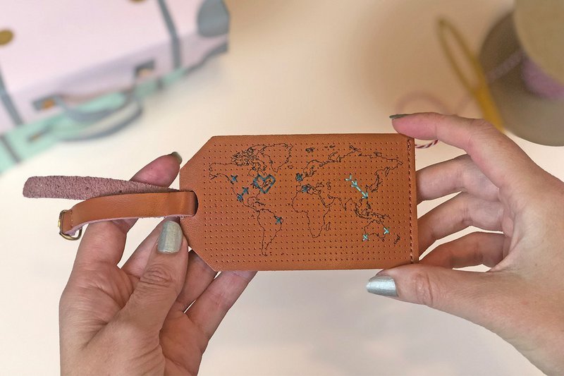 Stitch Map Bagagemærke - Brun
