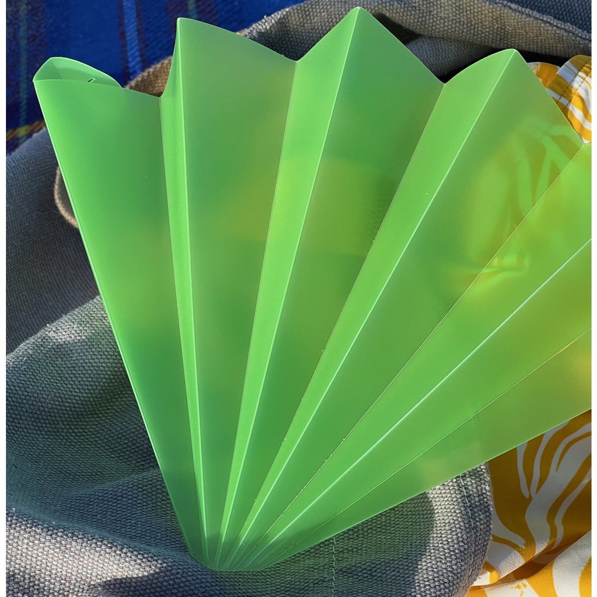 Hand fan, fan, fan, lime translucent