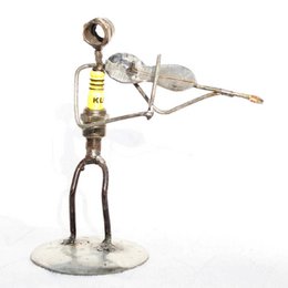 Zündkerzen-Figur | verschiedene Musiker:innen