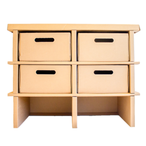 Schrank aus Pappe