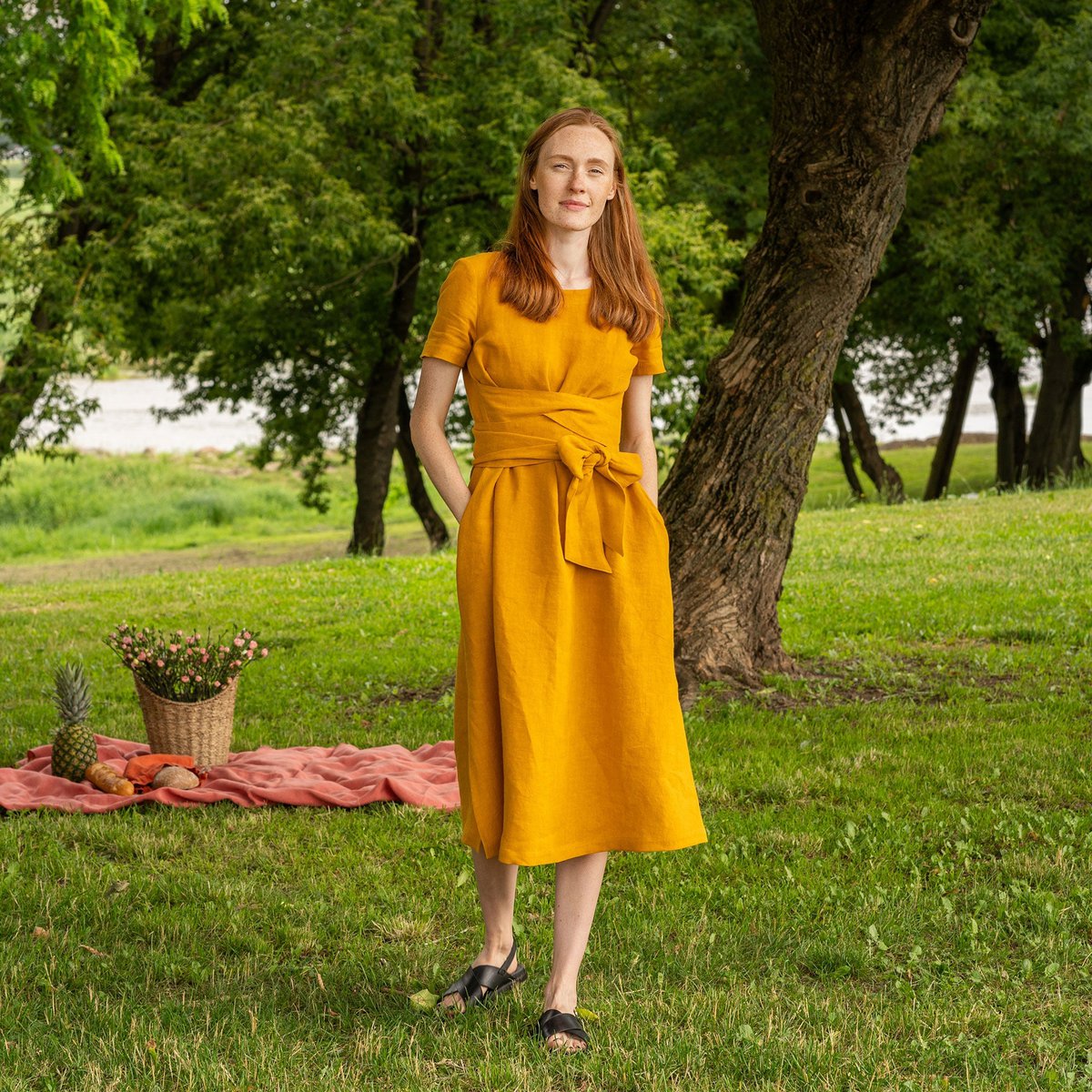 Kopertowa sukienka Obi z krótkim rękawem Milly