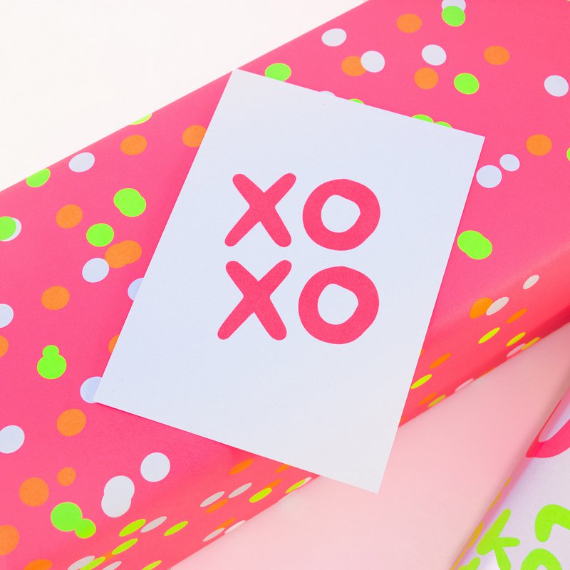 Postcard "XOXO" made from recycled paper