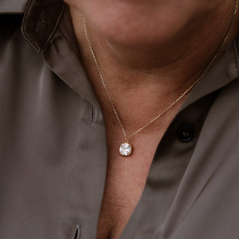 Collar de piedra natal cristal de abril
