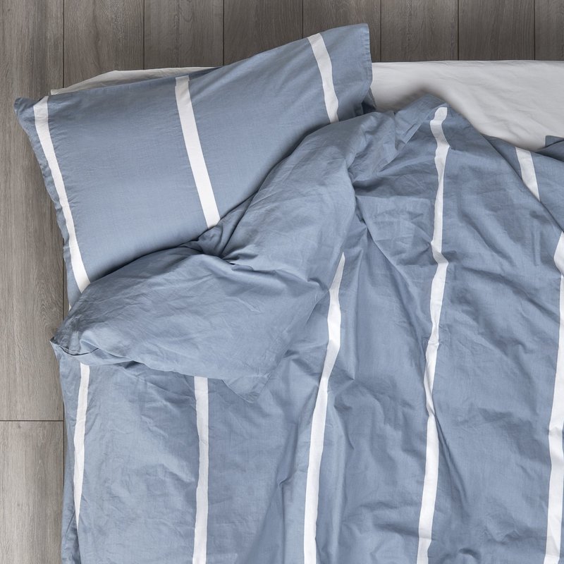 Set copripiumino e cuscino a righe spesse reversibili blu freddo