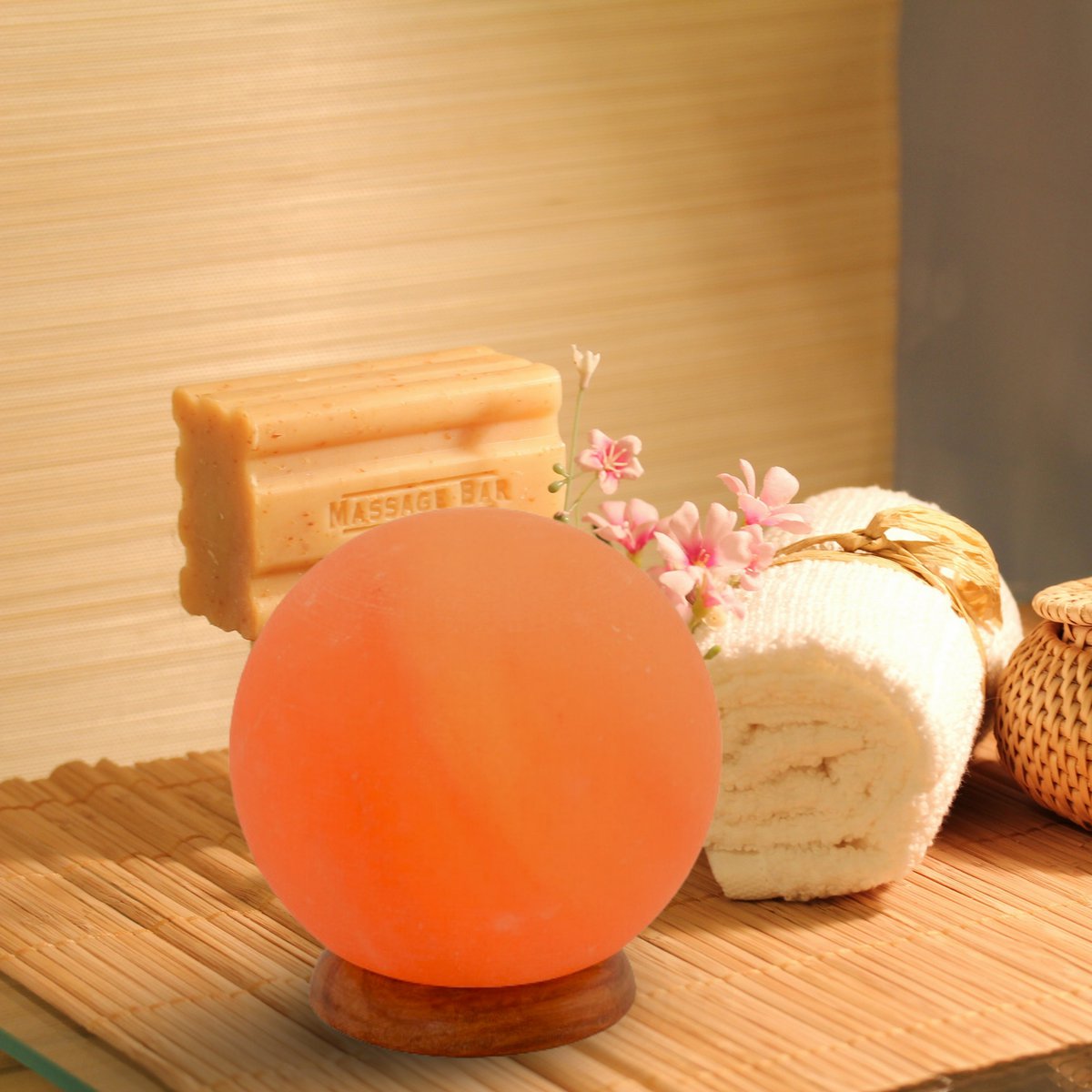 Moon Lamp in Himalayan Salt Crystal 1.9 Kg - Natural Material - Gift and Decoration Idea