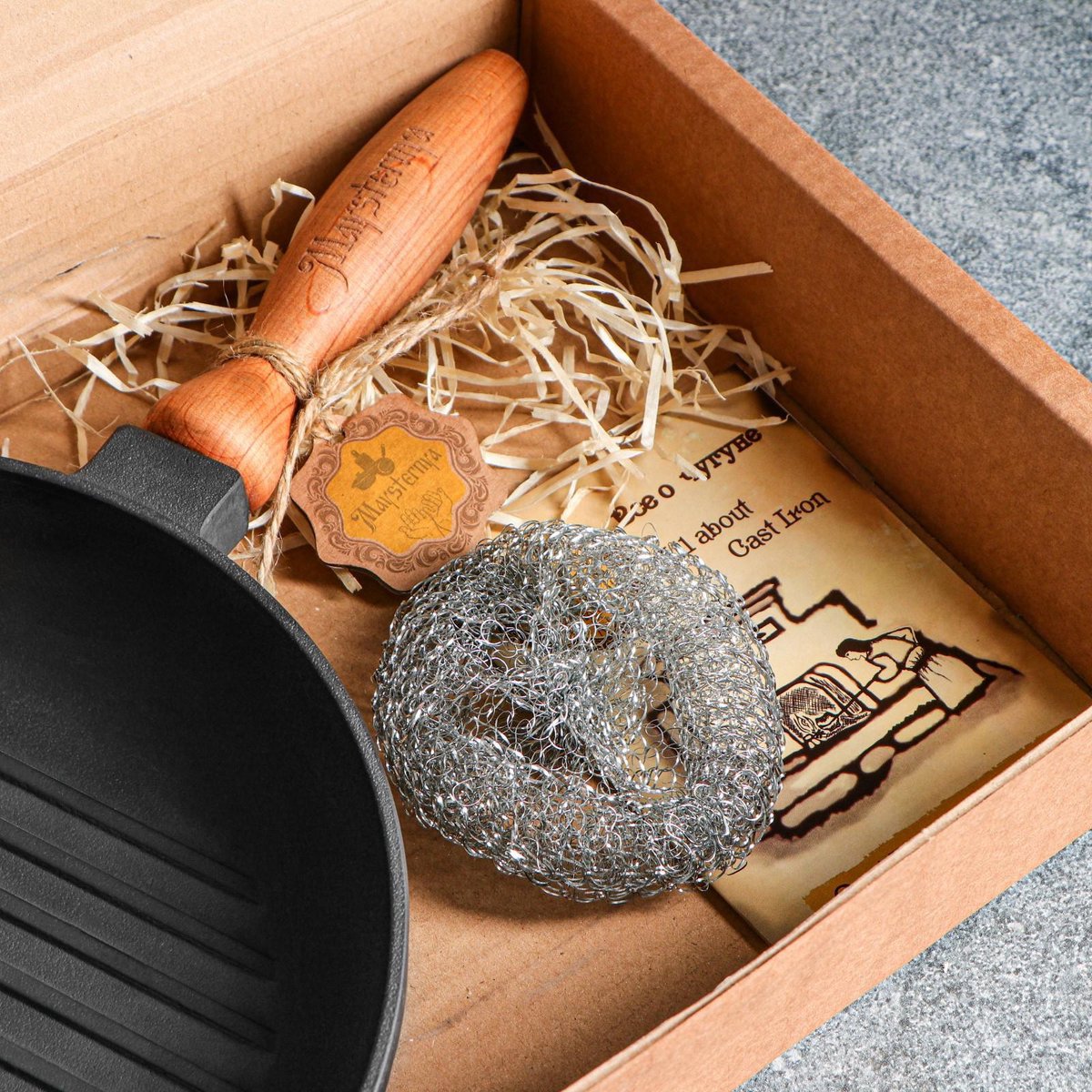 Ghisa a ghisa con manico in legno - Ø 24 x 4 cm - padella in ghisa per tutte le fonti di calore - nero