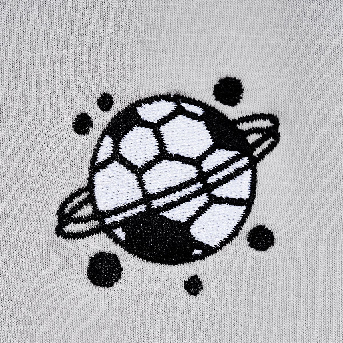T-Shirt aus Baumwolle mit Fußball-Stickerei
