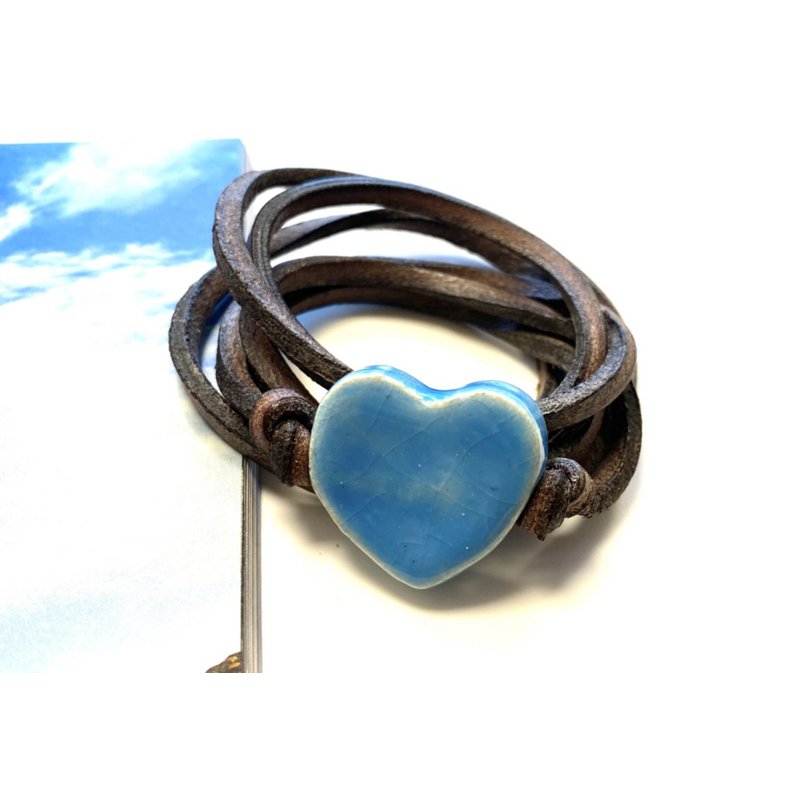 Bracelet leather lace with heart aqua blue