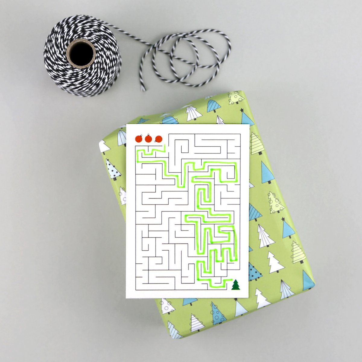 Postkarte Holzschliff Weihnachtskarte Ted Labyrinth