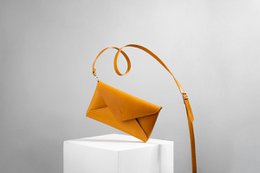 Model Clutch