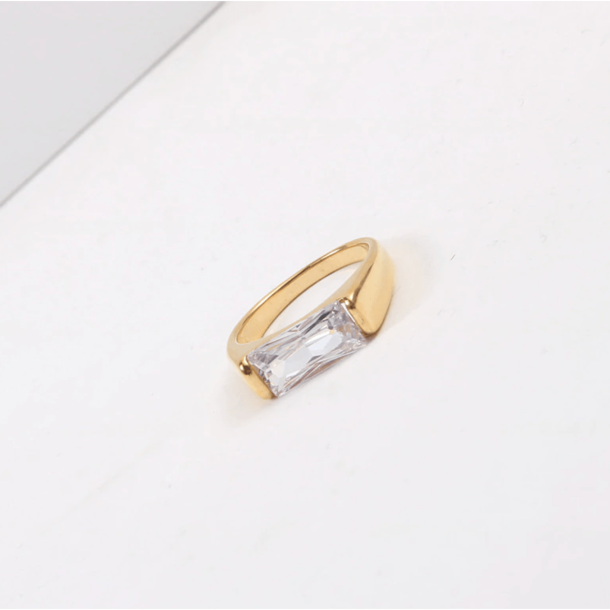 Aloysha - Baguette Diamond Ring