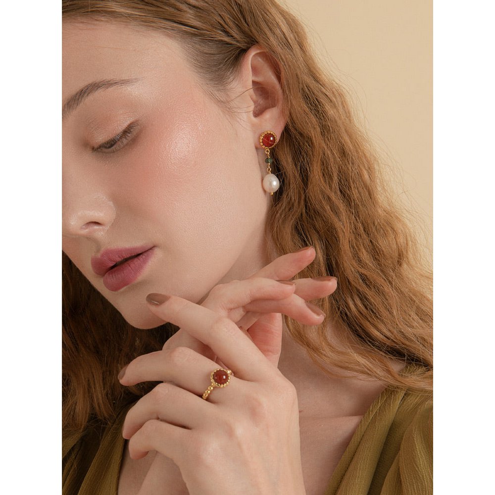 Anillo apilable de cornalina chapado en oro