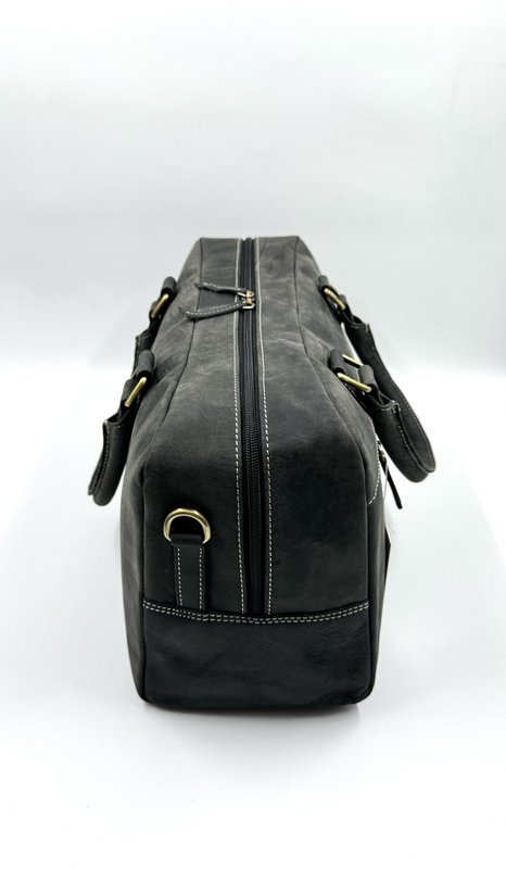 Handmade Black "Hunter" Leather Travel Bag – Artisan 46cm Compact Executive Weekender with Internal Partition