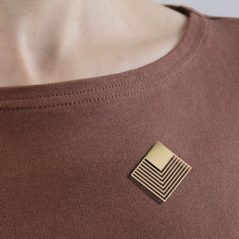 magnetic brooch - graphic - golden rhombus