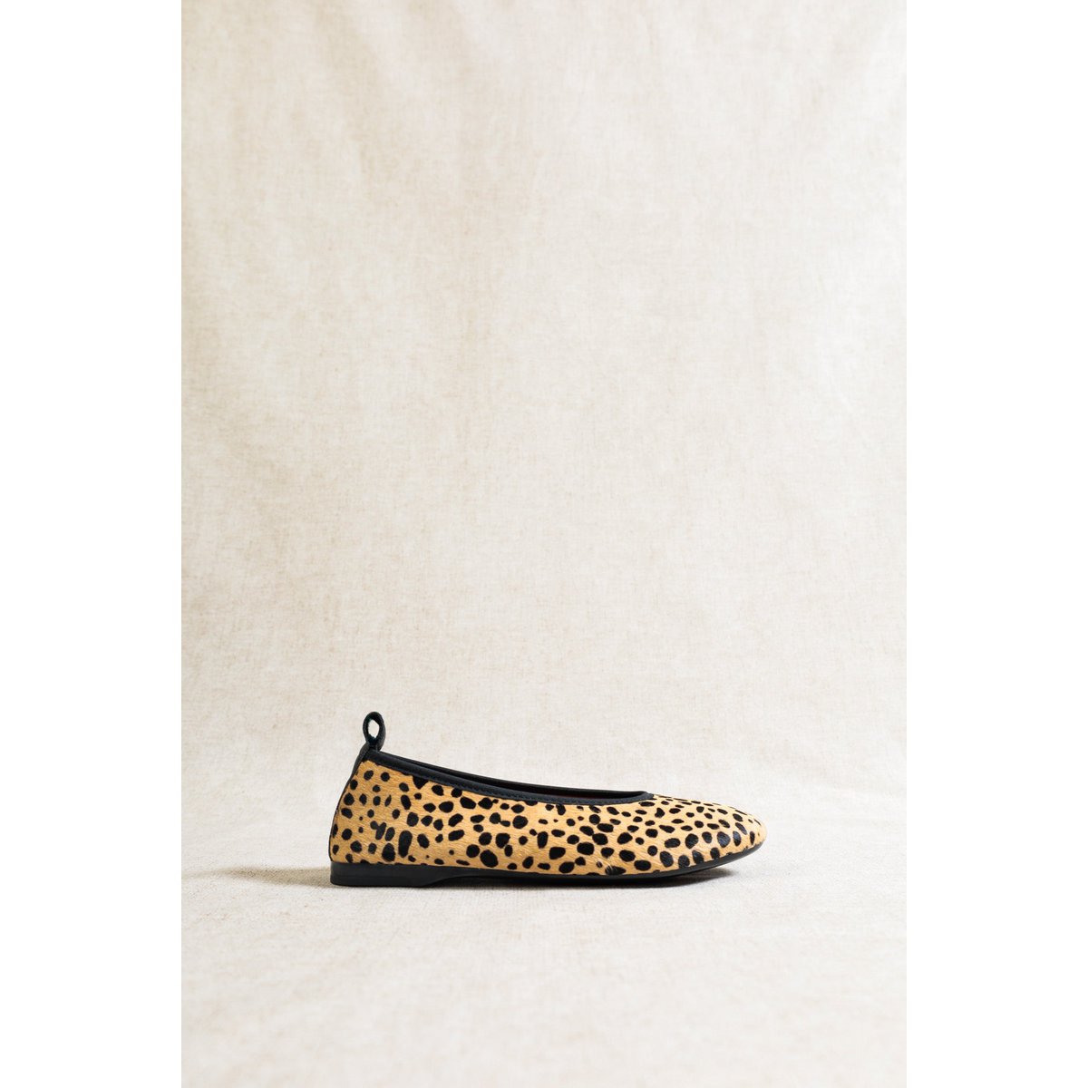 SONIA CHEETAH – Leren ballerina’s met haar erop