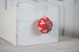 Rød møbelknop med hjerter 4 cm Isabelle Rose