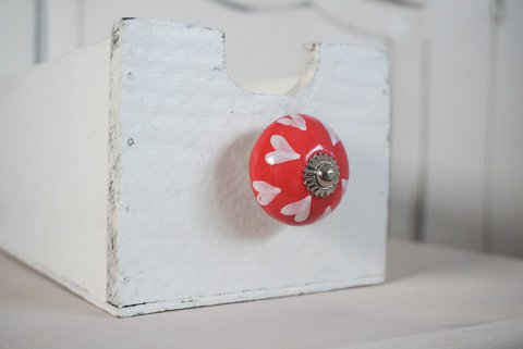 Roter Möbelknopf mit Herzen 4 cm Isabelle Rose