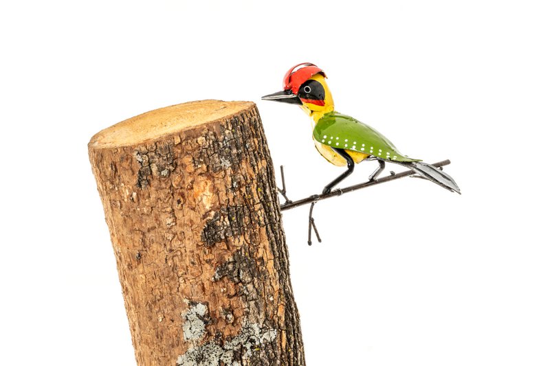 ZIMBA-ARTS PIC VERT EN MÉTAL À COLLER SUR L'ARBRE