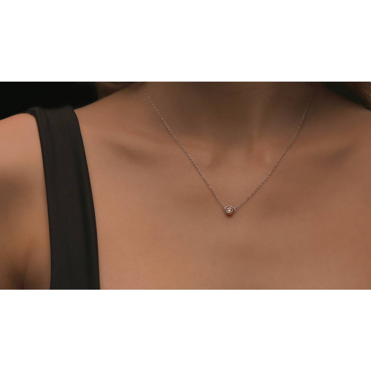Candela profumata grande e collana casual