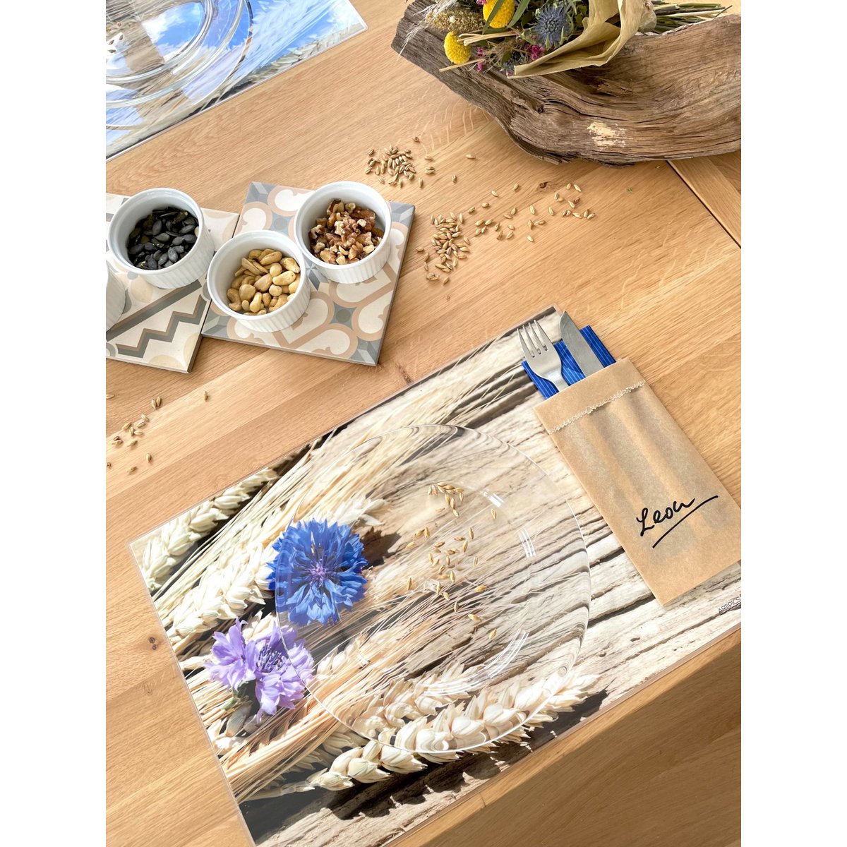 Artipics manteles individuales manteles individuales, 4 piezas, acianos lavables sobre madera flotante, manteles individuales de plástico, 42x30 cm, acianos con mazorcas de maíz, motivo de verano, decoración de mesa natural, estilo rústico