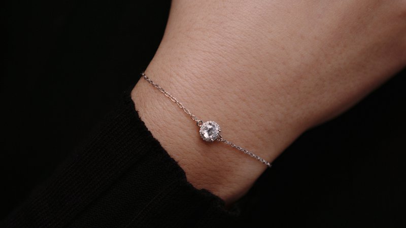 Stort duftlys & klassisk armbånd