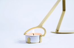 Christmas gift - Rising Balanced - dynamic candle holder