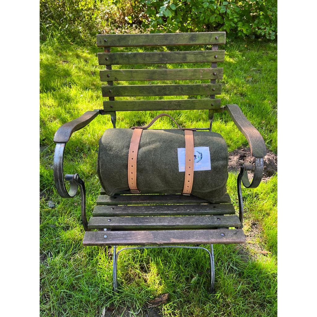 Manta estilo militar + CINTURÓN DE CUERO 100% Lana (reciclada)