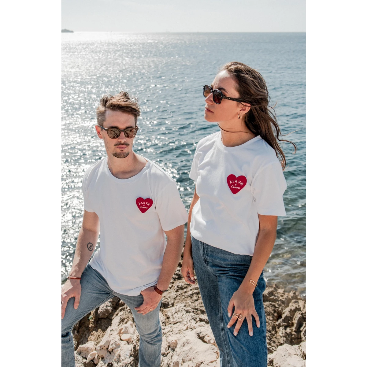 T-shirt patch coeur brodé
