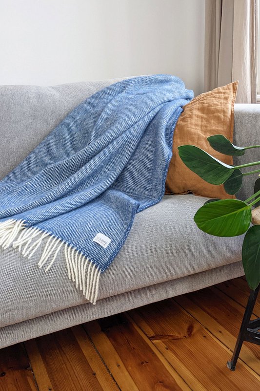 Wool blanket/cuddly blanket pickstitch rain