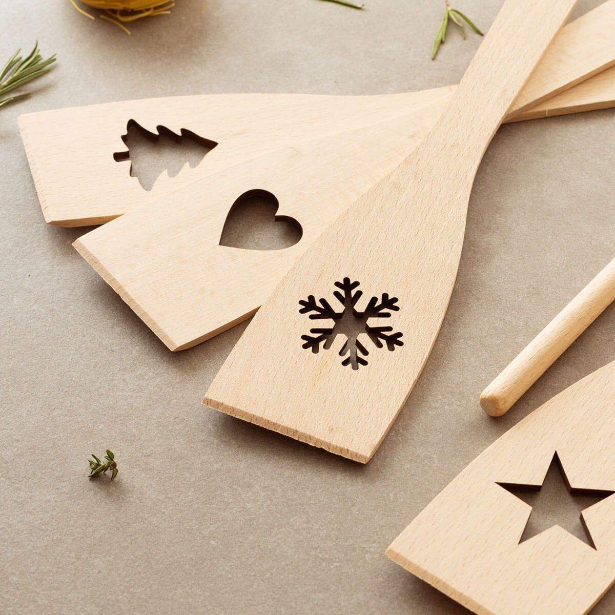 Ensemble d'ustensiles de cuisine en bois 6 pièces avec motif (cuillères de cuisine, spatules)