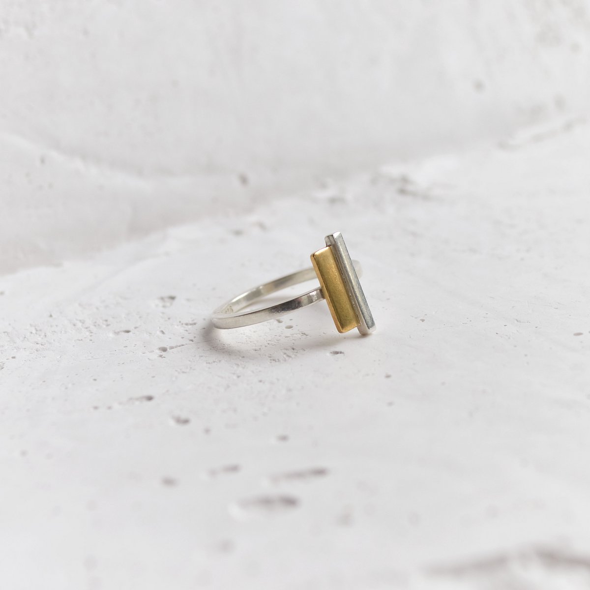 Two-Tone Parallel Ring