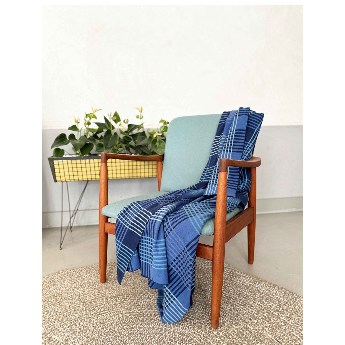 Ruth Blue Jacquard Throw – Soft Brushed Cotton