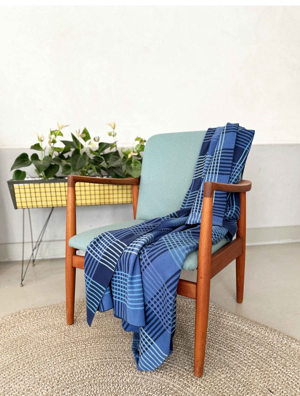 Ruth Blue Jacquard Throw – Soft Brushed Cotton