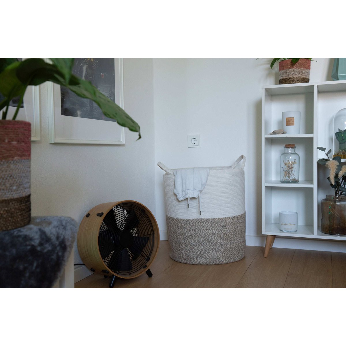 Stor vaskeri kurv lavet af jute og bomuld