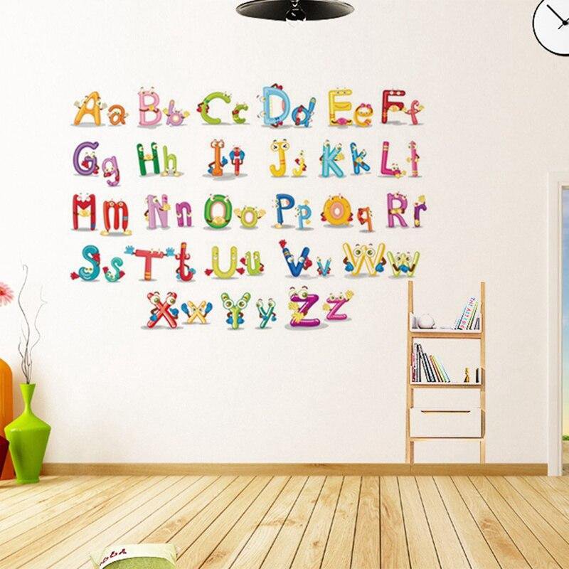 Kleurrijke en grappige stickers van alfabetletters