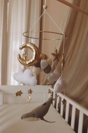Handgemaakte Walvisballonnen Muziekmobiel - Boxmobiel - Baby mobile - mobile wickeltisch