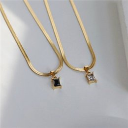 Cassidy - Collier à breloques en cristal avec chaîne serpent