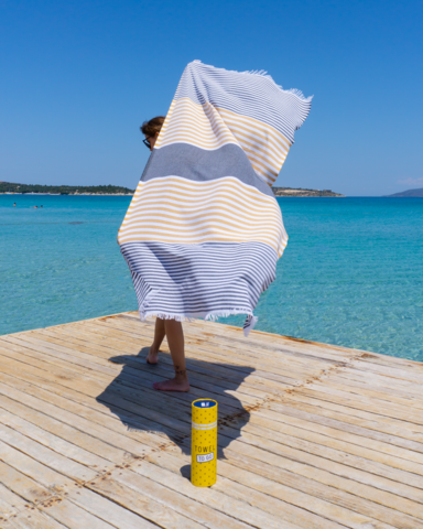 TOWEL TO GO BALI Baumwoll-Strandtuch 180x100 cm | Sandfrei | Grau / Senf | mit Geschenkbox